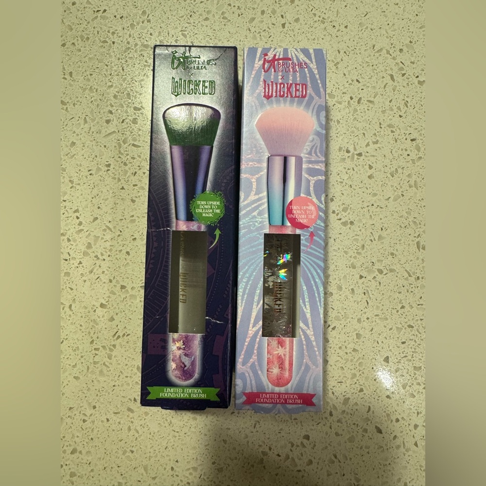 IT Brushes × Wicked Limited-Edition Elphaba & Glinda  Foundation Brush NWB Set